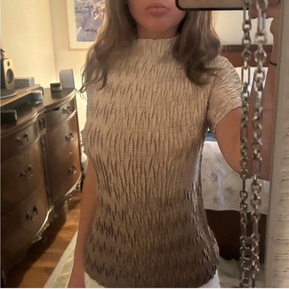 Pleated gradient top - Picture 2 of 4